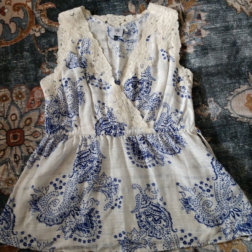 CAbi Veranda Top size Medium